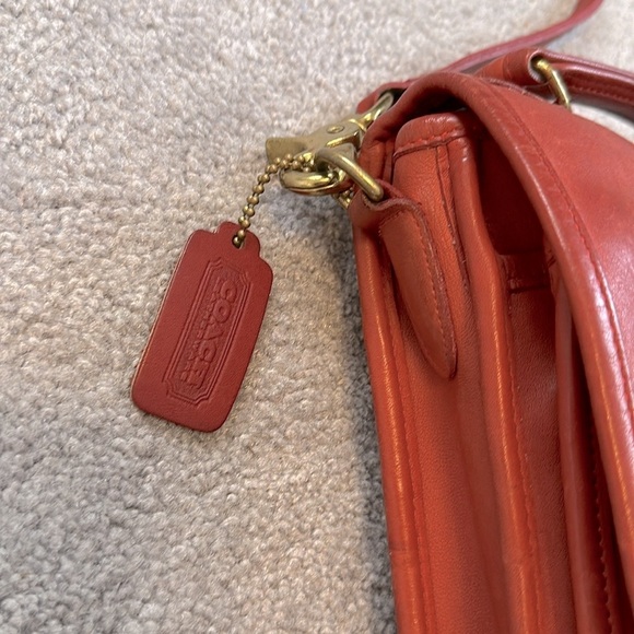 Coach Red Station Bag Leather GVC Authentic - Picture 2 of 9